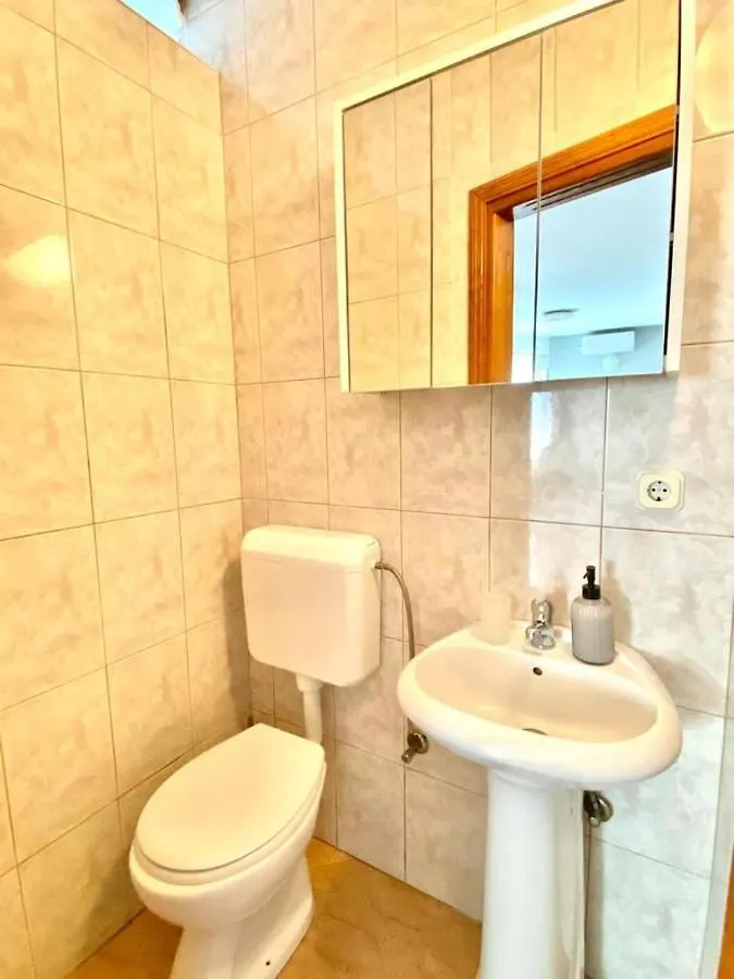 Zara Apartman Pula 0*,  Chorwacja